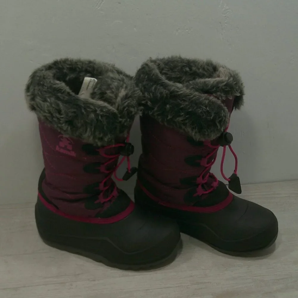 Kamik Waterproof Black Magenta Pink Faux Fur Top Lined Winter Snow Boots Size 1